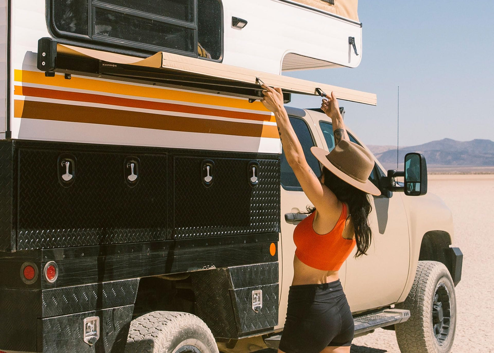 5ft Desert Tan Quick-Deploy No-Support Vehicle Awning